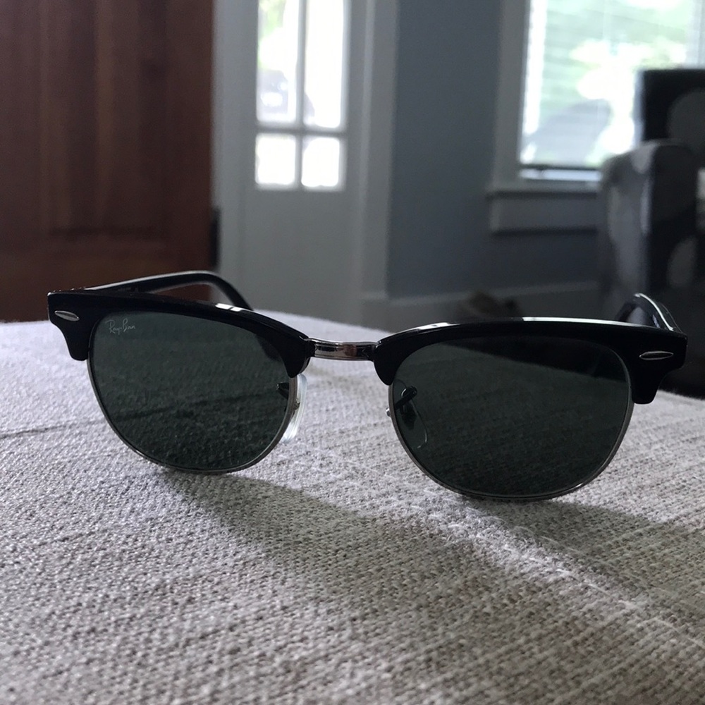 Classic Ray-ban sunglasses